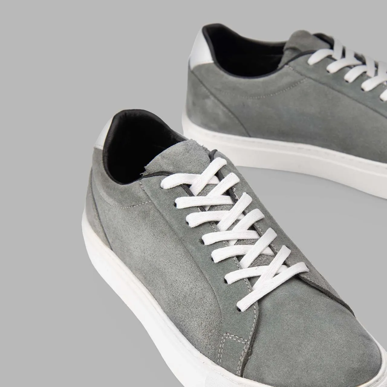 Graysuede | Plain Grey Sneakers