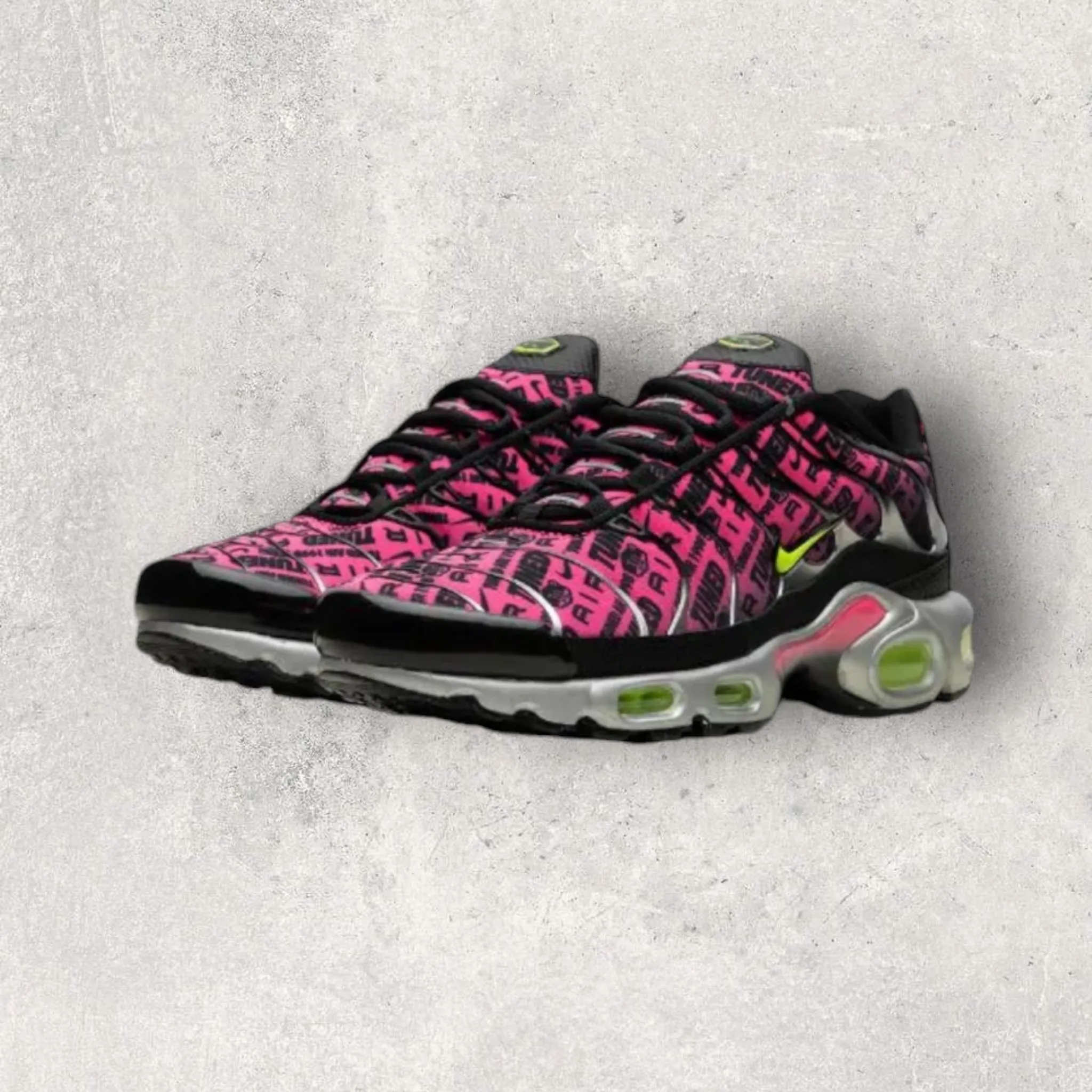 NIKE AIR MAX PLUS TN - HYPER PINK